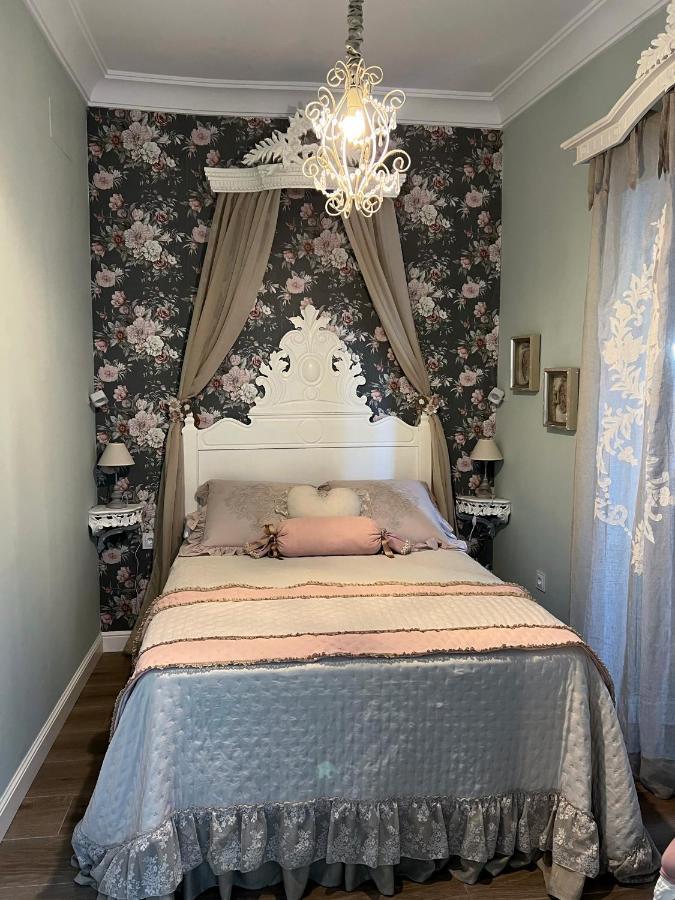 Hotel Boutique Iulia 5 Estrellas Medina de las Torres 外观 照片