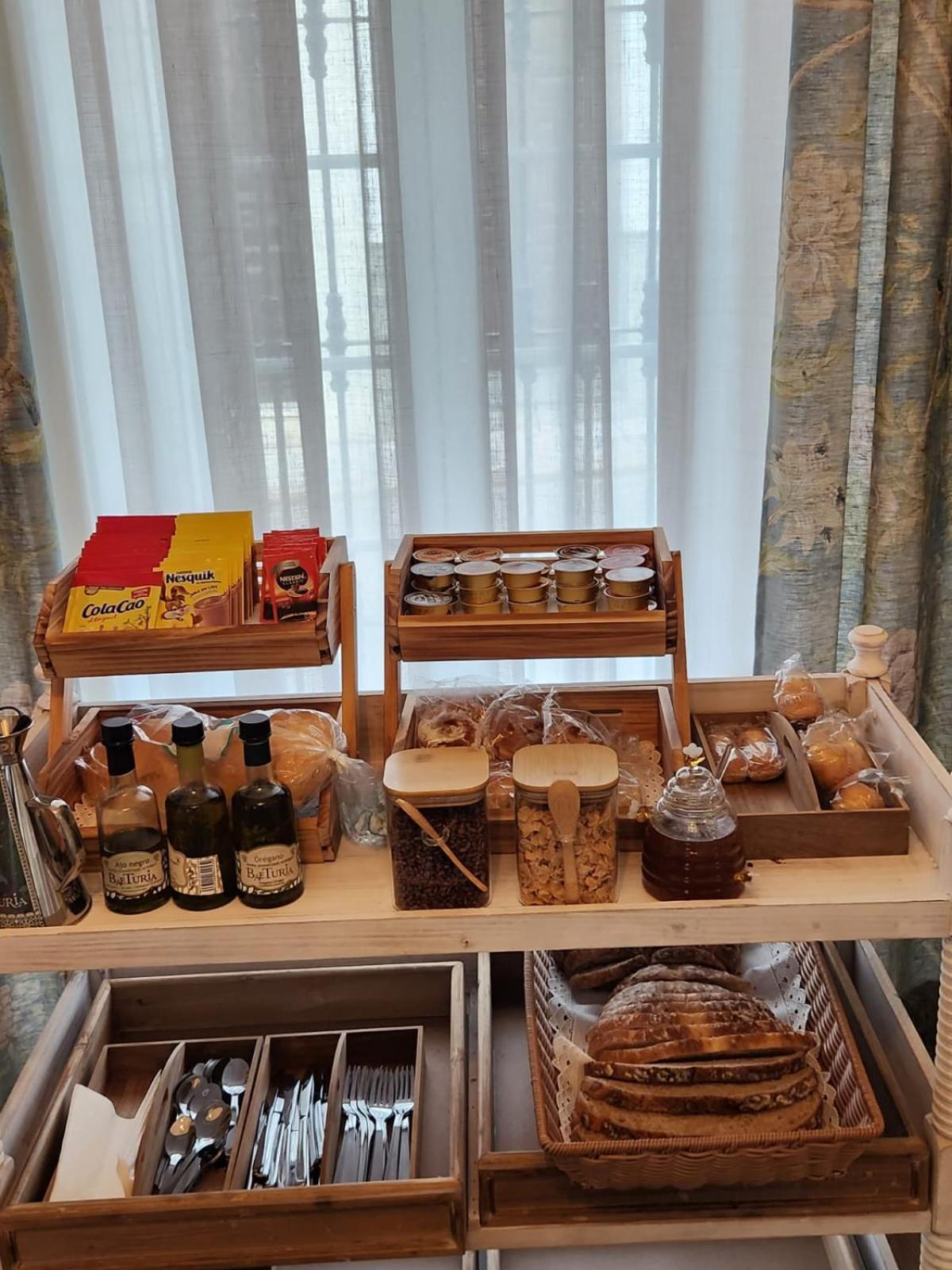 Hotel Boutique Iulia 5 Estrellas Medina de las Torres 外观 照片