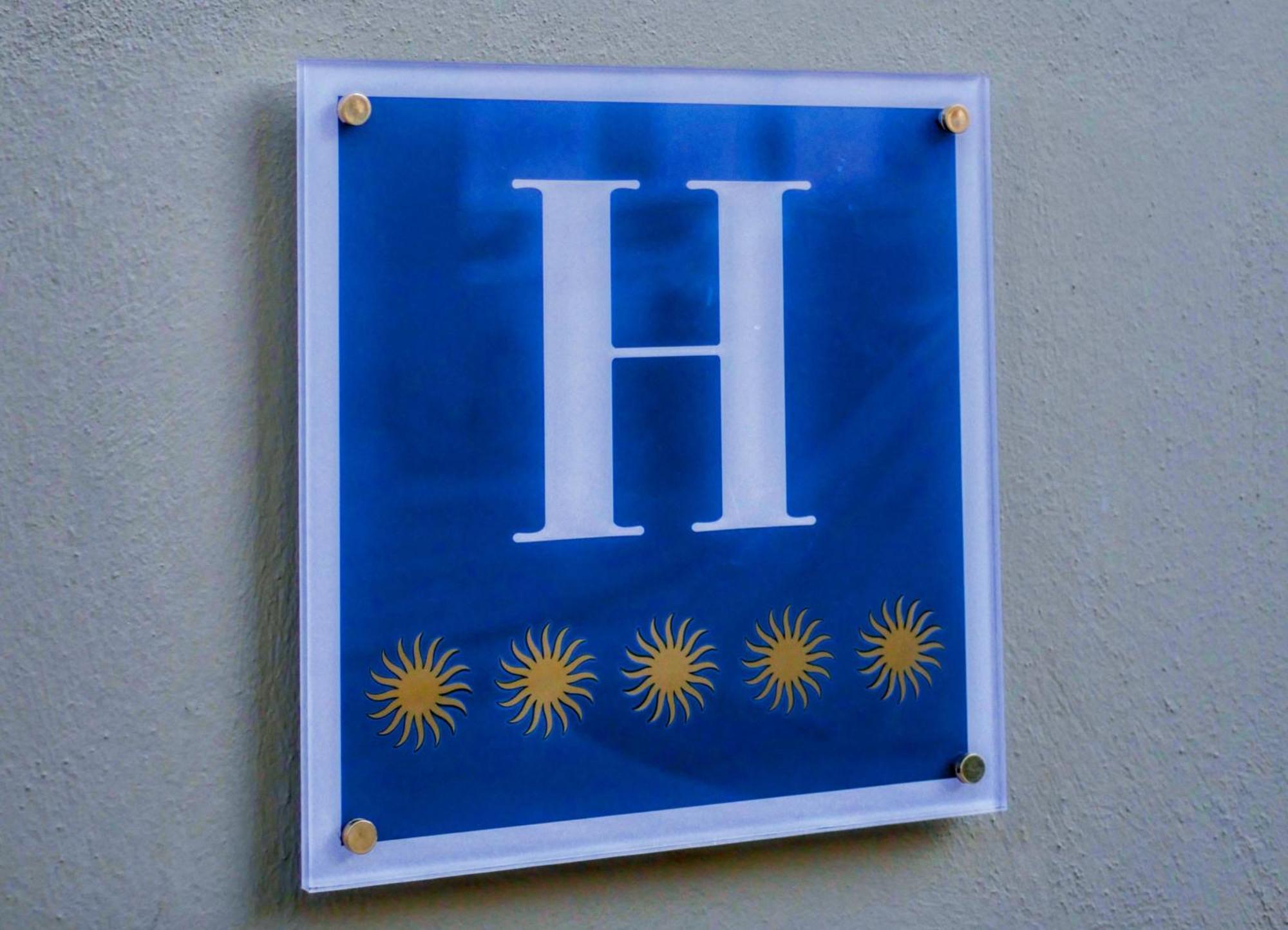 Hotel Boutique Iulia 5 Estrellas Medina de las Torres 外观 照片