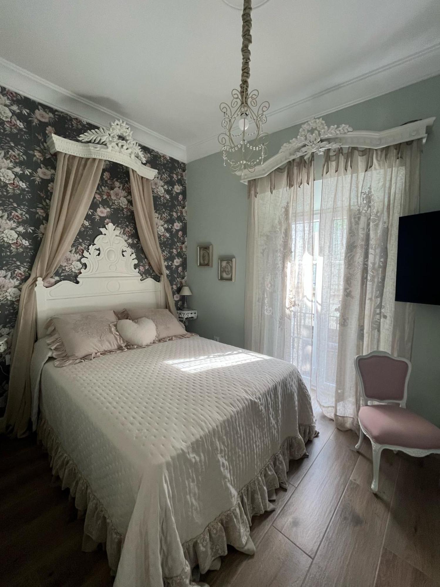 Hotel Boutique Iulia 5 Estrellas Medina de las Torres 外观 照片